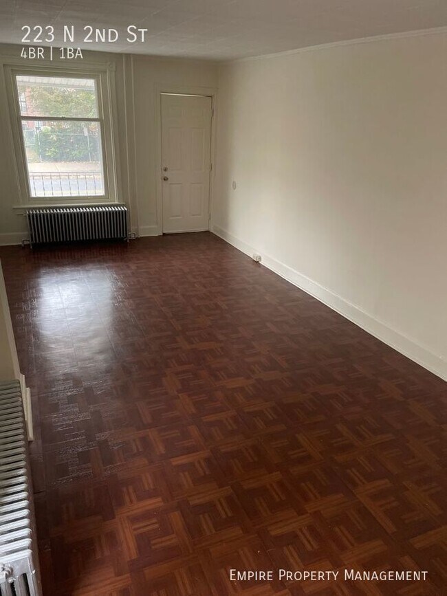 Building Photo - 4 Bedroom/ 1 Bathroom House in Allentown!
