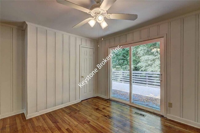 Foto del edificio - 2577 Graywall St