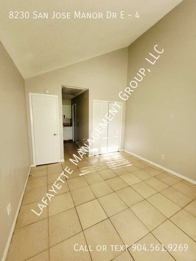 Foto del edificio - 8230 San Jose Manor Dr E