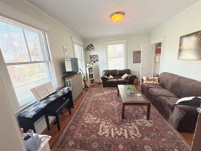 Building Photo - 79 College Ave