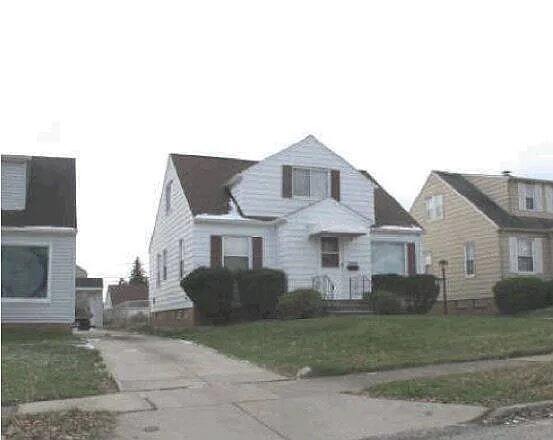 Foto principal - 18312 Edinboro Ave