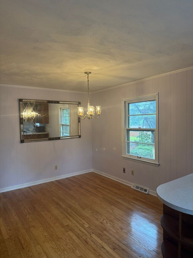 Foto del edificio - 3 BR Brick Home