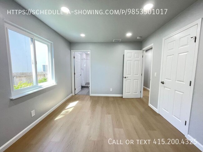 Building Photo - 831 Sinex Ave