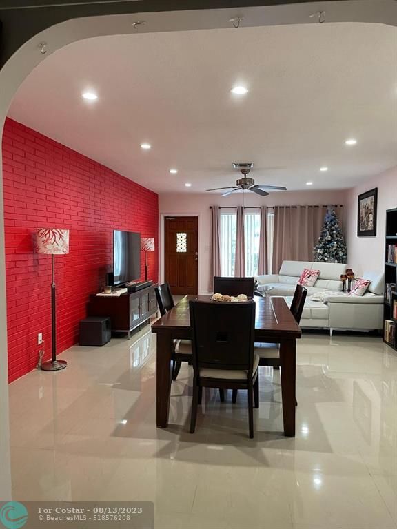 Foto del edificio - 11440 NW 39th St