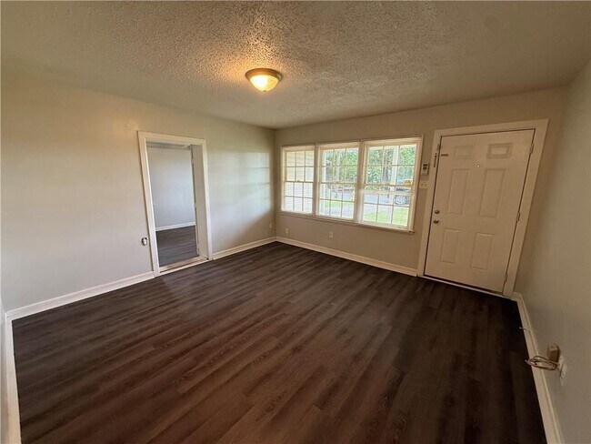 Building Photo - 3009 Dodd Dr