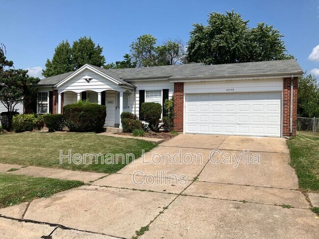 Building Photo - 4046 Del Lago Dr