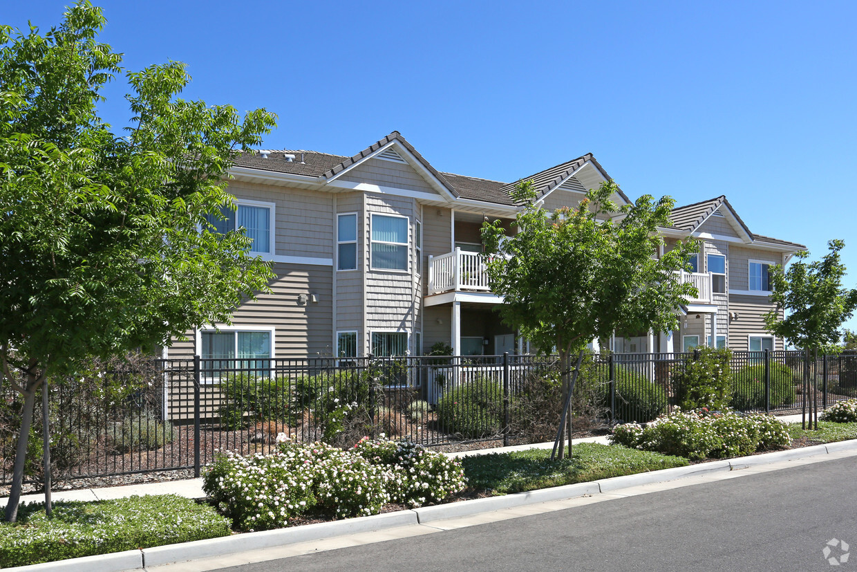 Building Photo - The Orchards on Newcastle