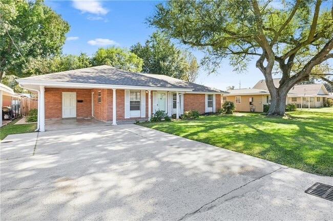 Building Photo - 426 Pine St