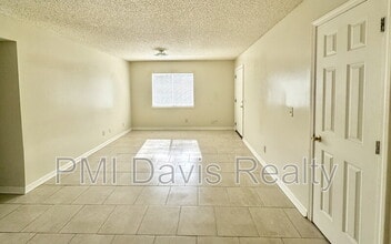 Building Photo - 1845 Lindberg Dr