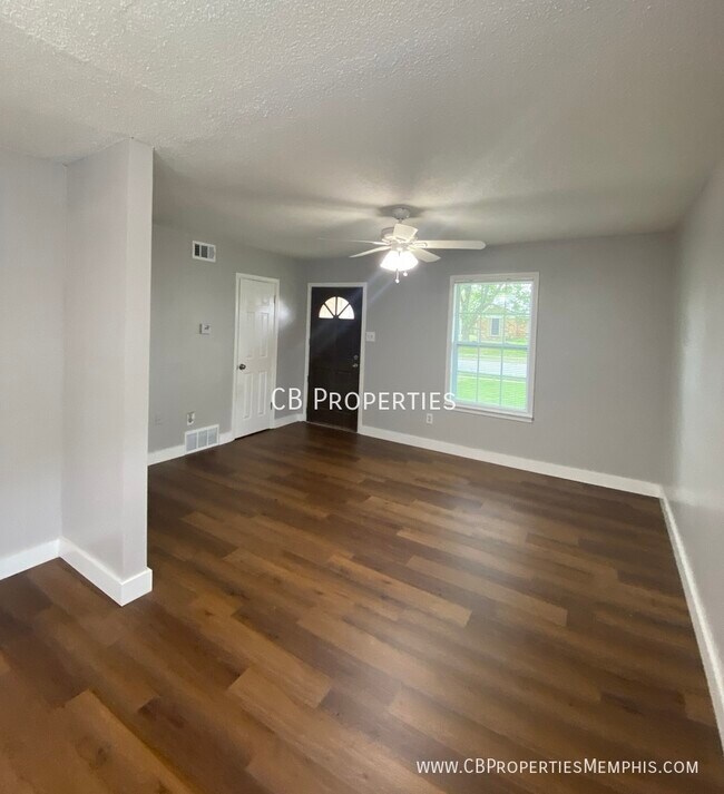 Foto del edificio - HALF OFF ONE MONTH RENT