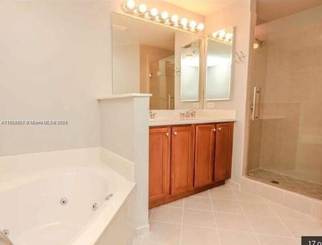 Foto del edificio - 9021 SW 94th St