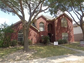 Building Photo - 15514 Baxter Ave