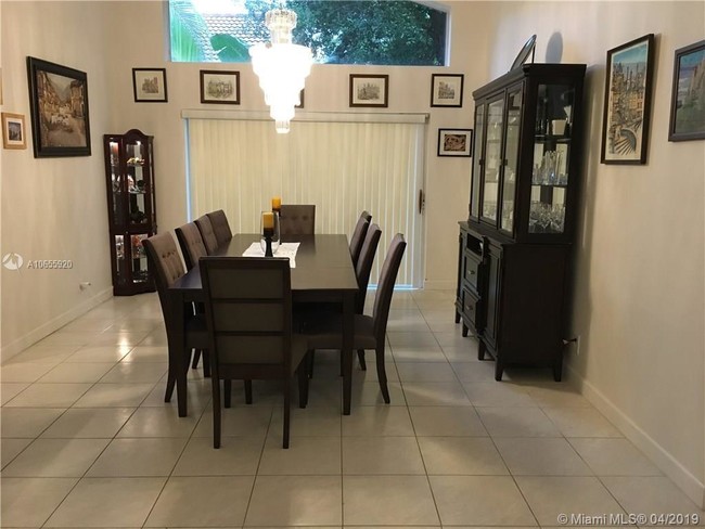 Foto del edificio - 23453 Serene Meadow Dr S