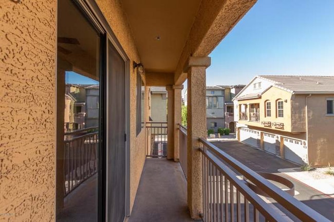 Foto del edificio - 2402 E 5th St