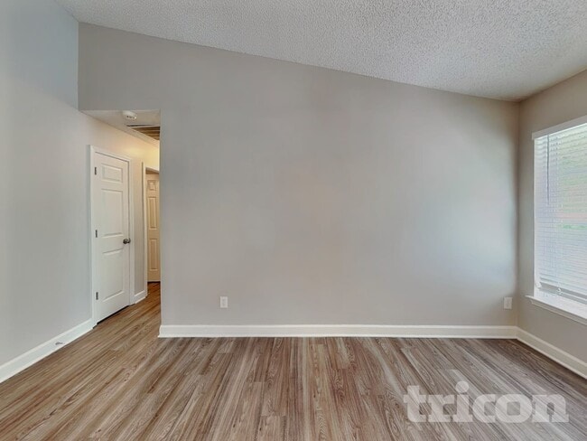 Foto del edificio - 2668 Captains Watch Rd NE