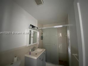Foto del edificio - 425 NE 172nd St