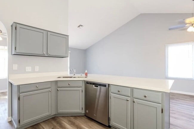 Building Photo - 4504 N 106th Ave