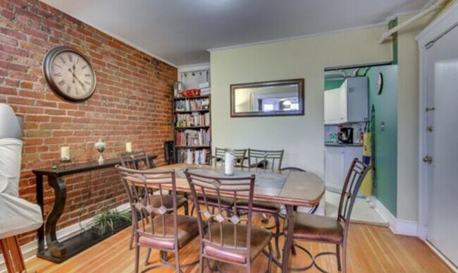 Room 1: Dining Room or Bed Room - 380 Riverway