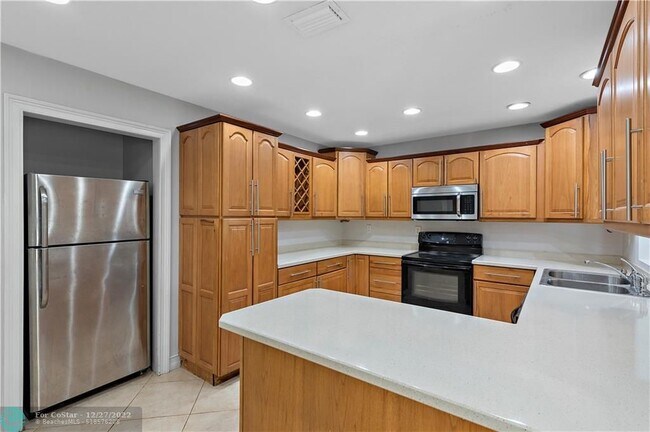 Foto del edificio - 3961 NW 109th Ave