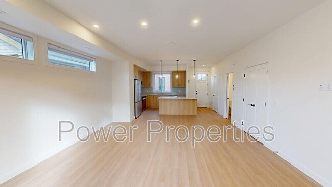 Photo du bâtiment - 1336-110 10 Ave SE