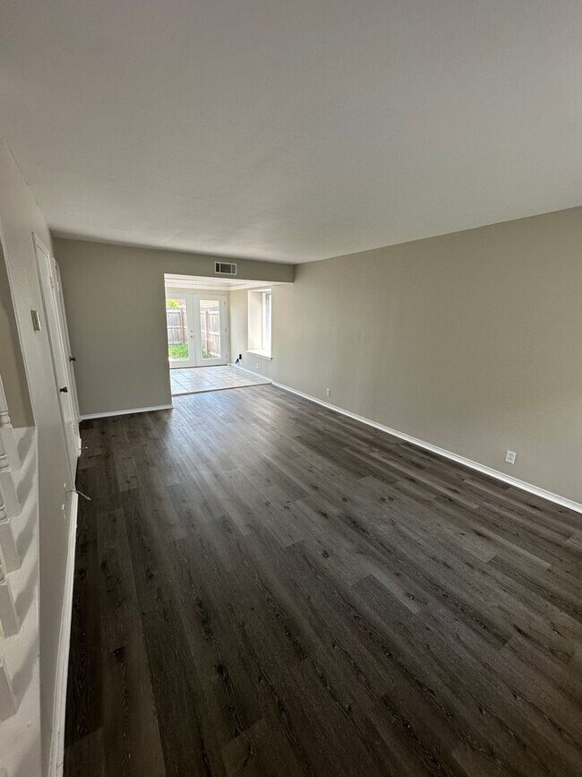 Foto del edificio - 2BD/1.5BA Townhouse located in Germantown!