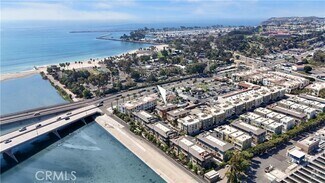 Building Photo - 1632 Doheny Way