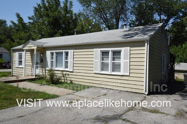 Building Photo - 11316 W 69th St