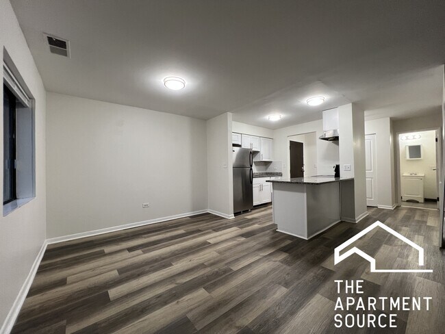 Foto del edificio - 2310 N Harlem Ave