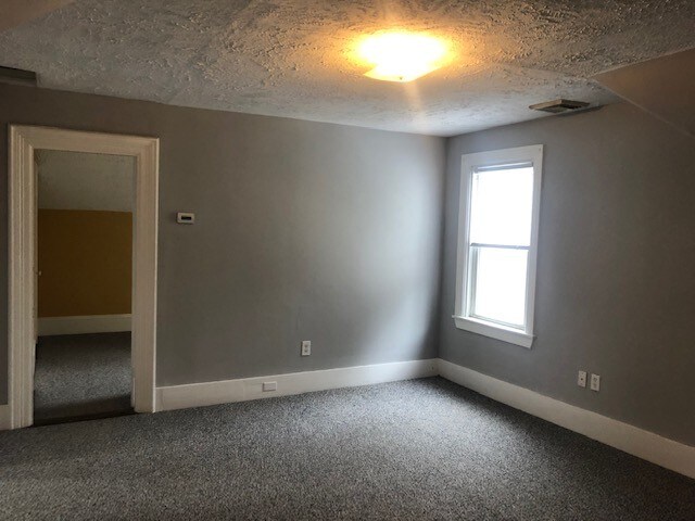 Building Photo - 101 Peck St