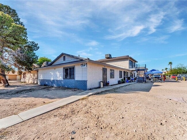 Building Photo - 1641 N Lamont St