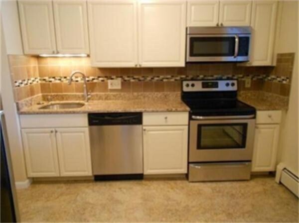 Building Photo - 400 Savin Hill Ave