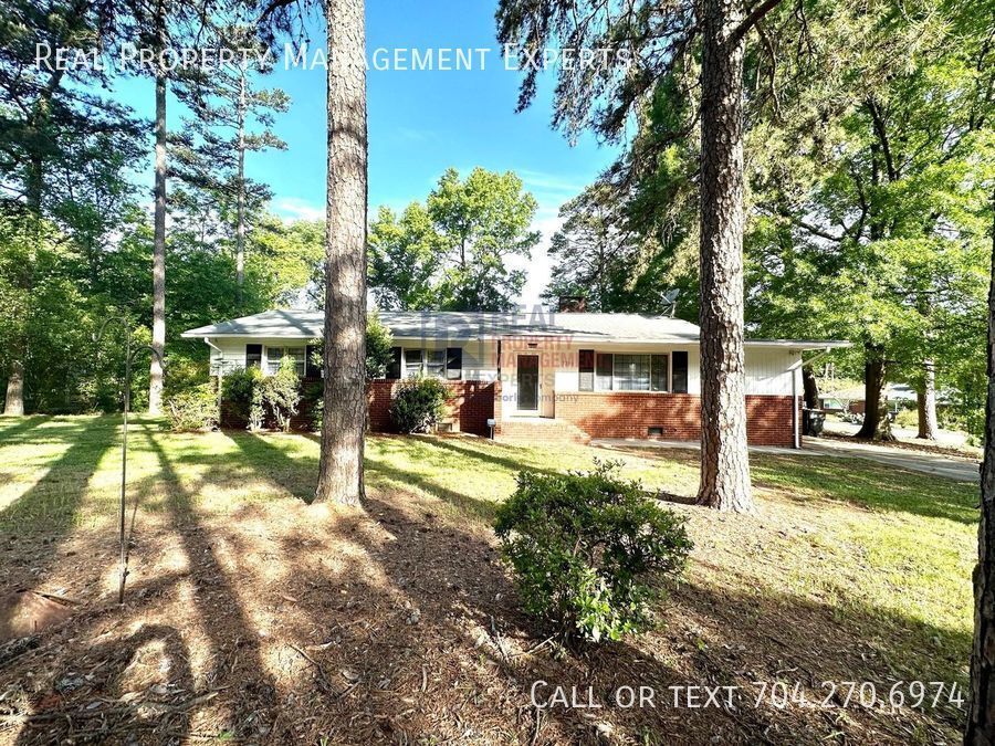 Primary Photo - Newly renovated 3bd/2ba ranch for rent!