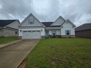Building Photo - 410 Thornbird Lp