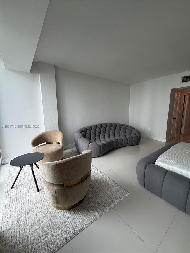 Foto del edificio - 10275 Collins Ave