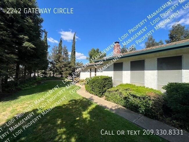 Foto del edificio - 2242 Gateway Cir