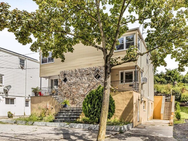 Foto del edificio - 59 Raybrook Rd