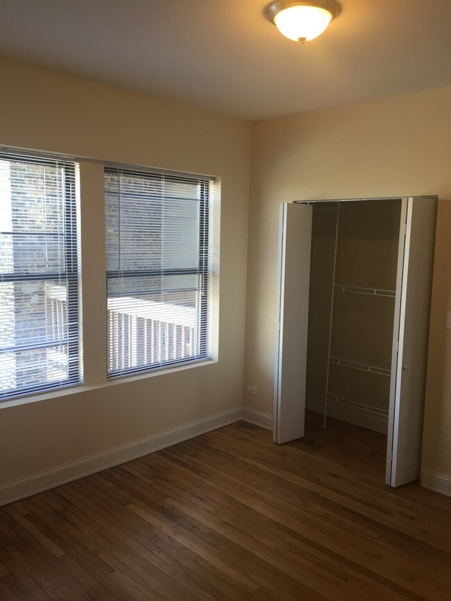 Foto del edificio - 1636 W North Shore Ave