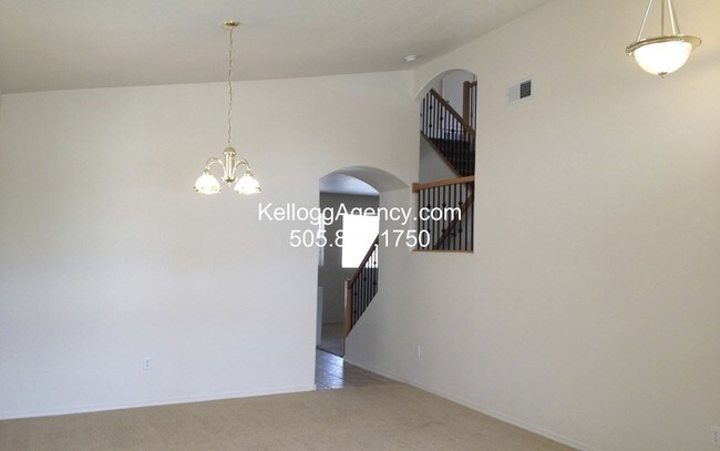 Building Photo - 3BR w/Loft - 3 Car Garage - Cabezon