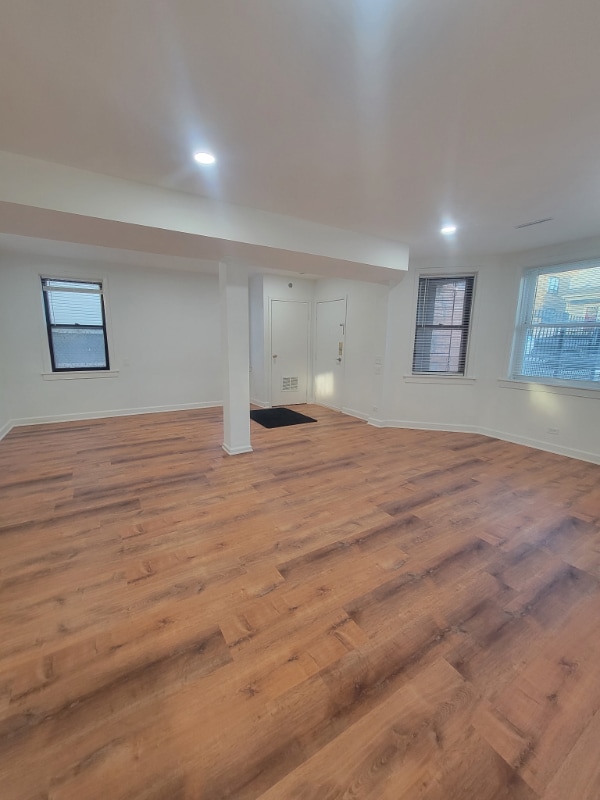 Foto del edificio - 3022 N Christiana Ave