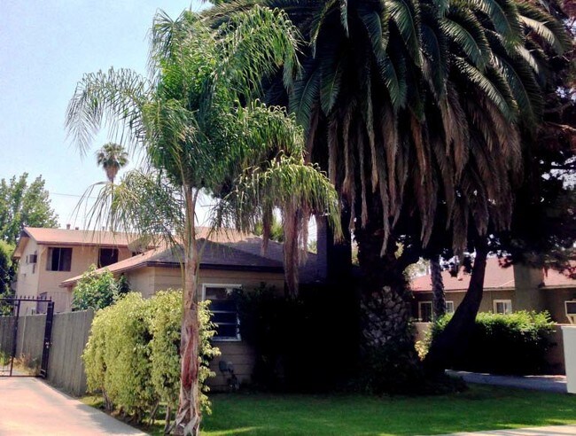 Foto del edificio - 14430 Tiara St