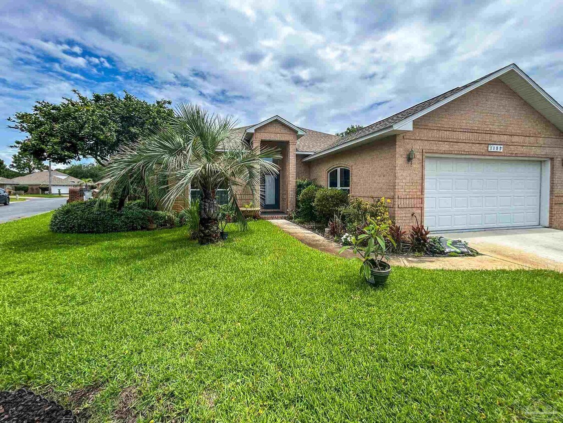 Foto principal - 1192 Longwood Dr