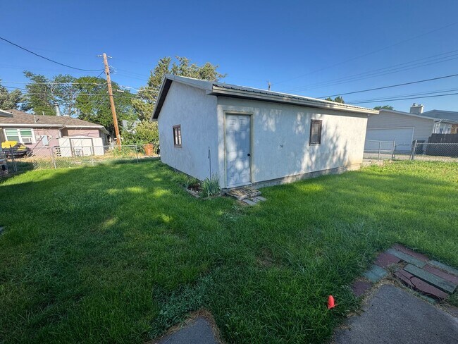 Foto del edificio - 4 Bedroom, 1 Bath House