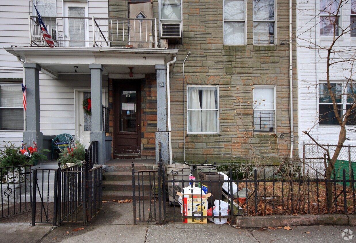 Foto del edificio - 54 Chester Ave