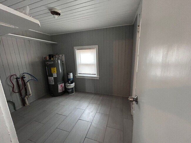 Building Photo - Sound front Rental in Maple, NC