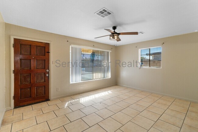 Foto del edificio - 4232 N 33rd Dr
