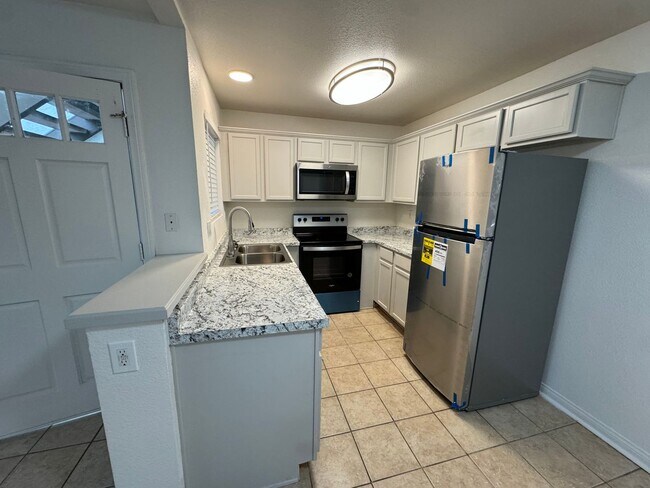 Foto del edificio - 2 Bedroom 2 Bath Condo 92173
