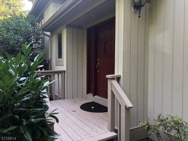 Building Photo - 601 Apache Ct