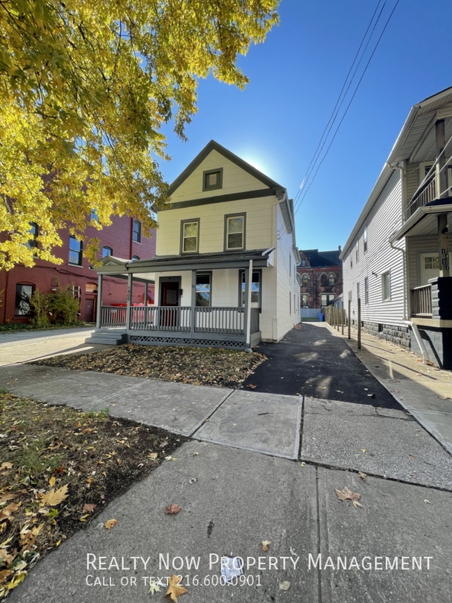 Building Photo - 1409 Auburn Ave
