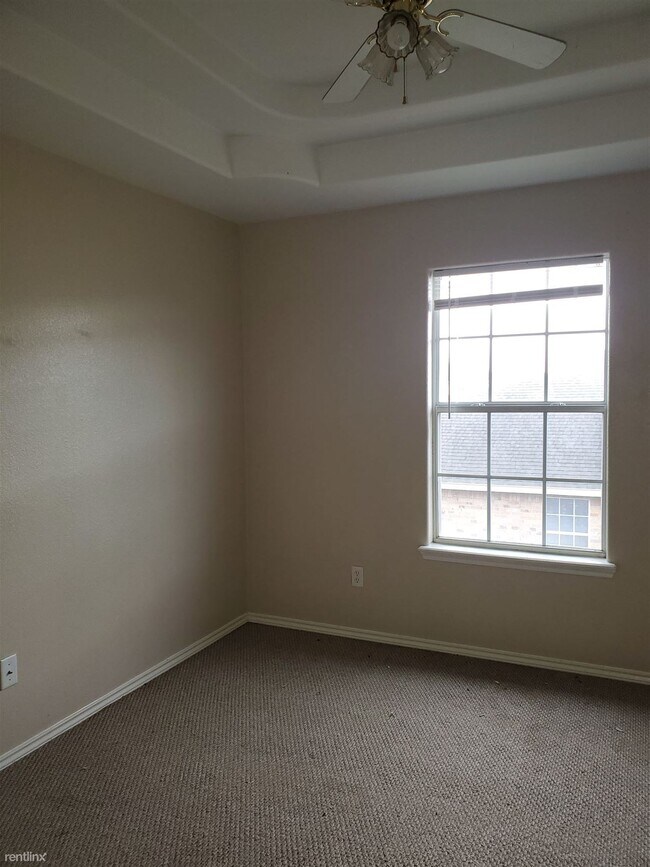Building Photo - 3 br, 2 bath Duplex - 20563 Alta Vista Ct