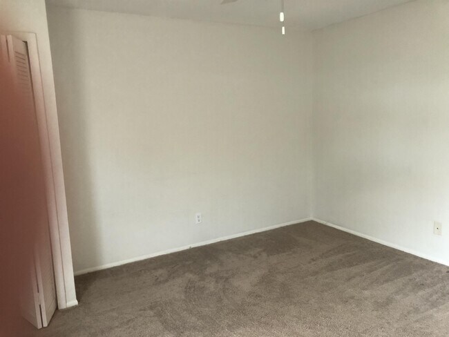 Foto del edificio - 4789 Orange Grove Blvd